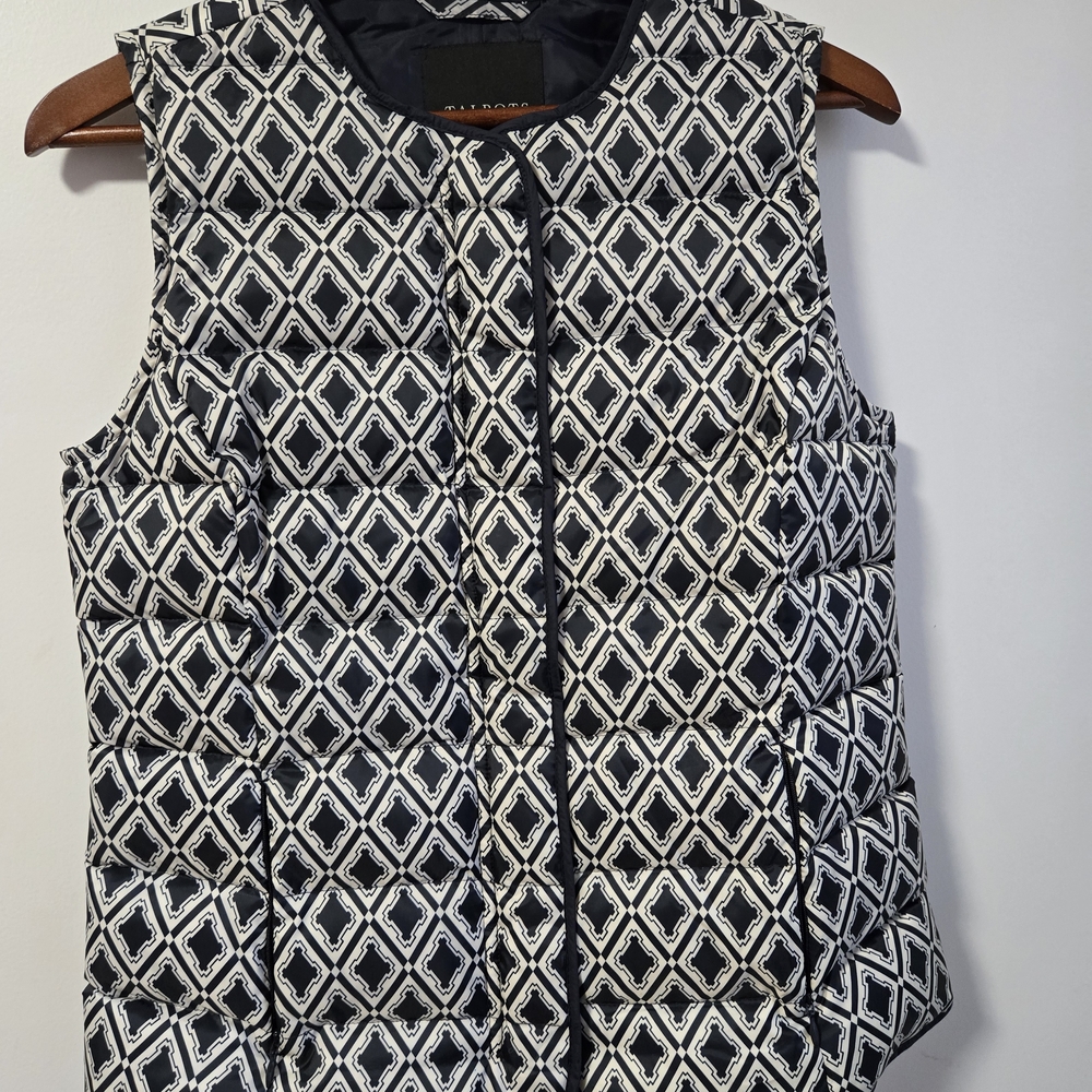 Talbots Geometric Navy and White Puffer Vest With Pockers